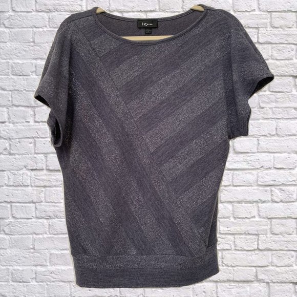 🔵 2/$22❗️ IZ Byer Juniors Large Short Sleeve Patterned Striped Glitter Knit Top - Picture 1 of 6